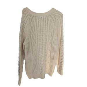 American Eagle vintage cream cable knite Crew neck sweater